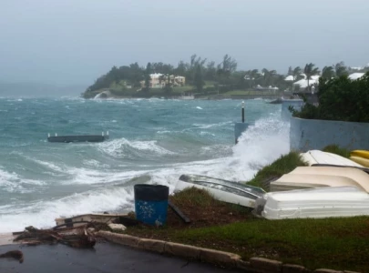 hurricane ernesto knocks out power in bermuda